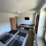 Dreiberge Sauna & Terrace Am Waldrand * Triberg im Schwarzwald