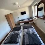 Dreiberge Sauna & Terrace Am Waldrand Apartmán
