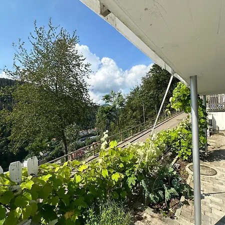 Dreiberge Sauna & Terrace Am Waldrand 特里贝格